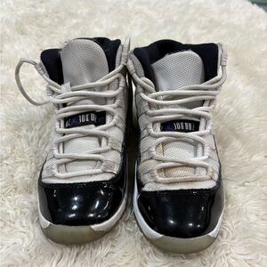 Jordan retro 11 concord size 13c